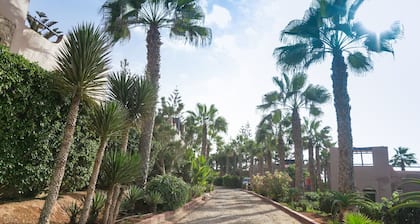 Ocean Breeze 2BR Escape – Walk to the Waves!