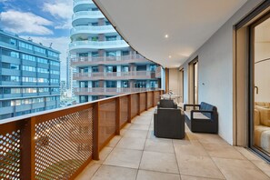 Property grounds - Modern 2 Bed in Casa Finance City W/ Free Parking (Casablanca)