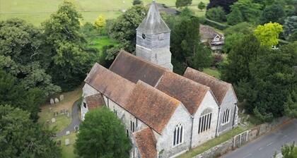 Charming 3-bedroom country house in peaceful Lynsted getaway
