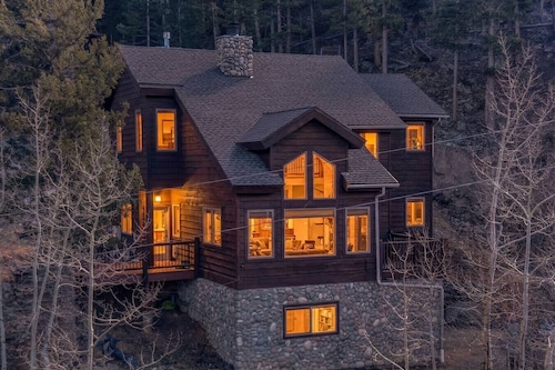 The Hideaway in Evergreen Hot Tub Views Privacy