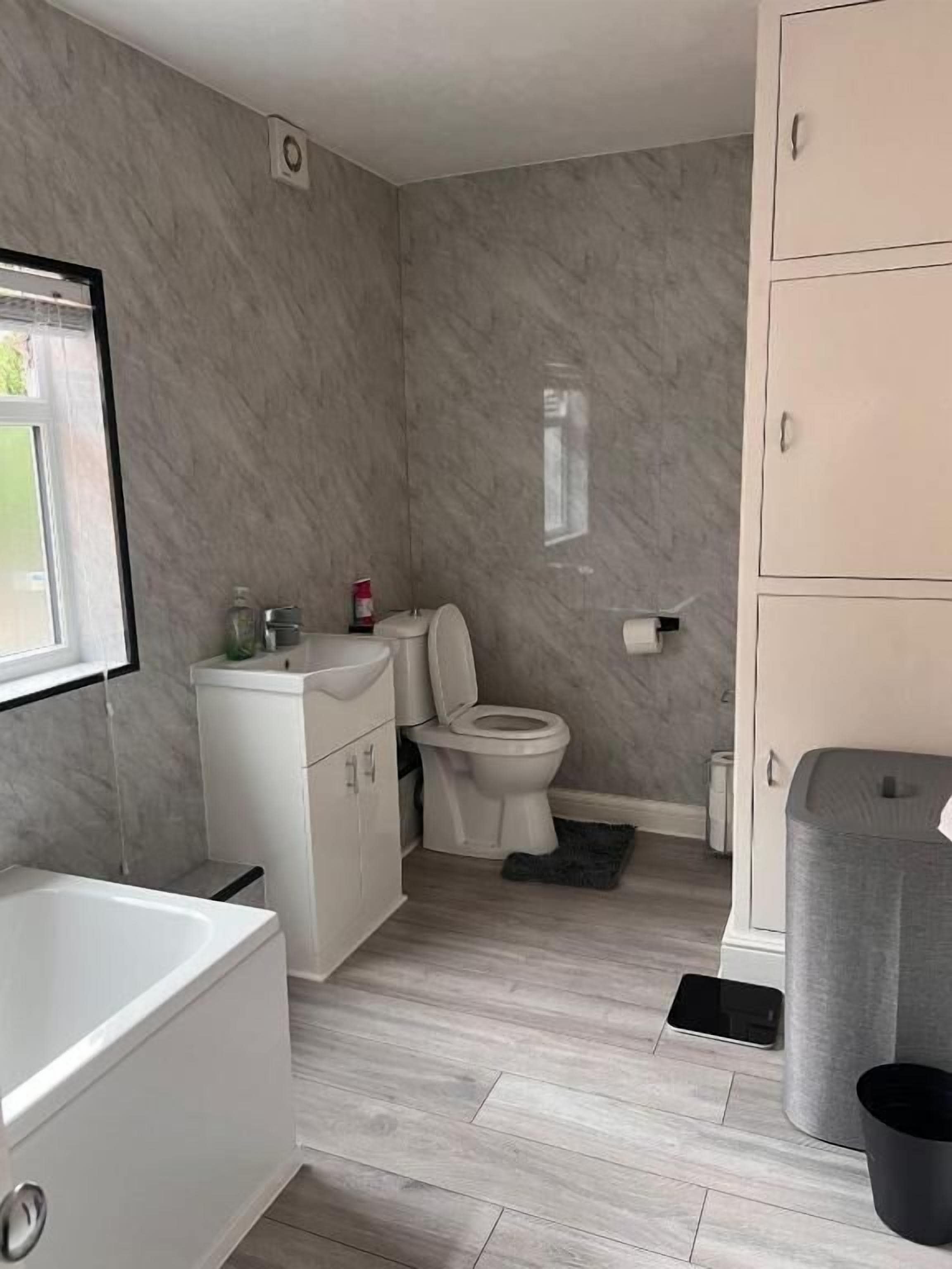 House, 3 Bedrooms | Bathroom