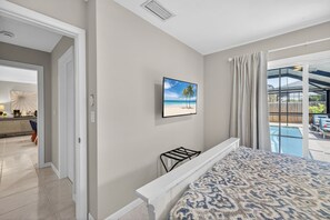 Fer et planche à repasser, lit parapluie, Wi-Fi gratuit, draps fournis