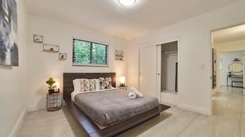 Comfort Room, Patio, Garden View