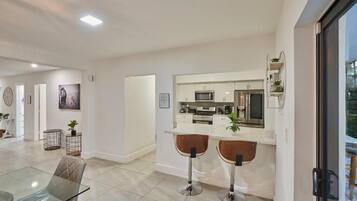 Comfort-rum - uteplats - utsikt mot trÀdgÄrden | Eget kök