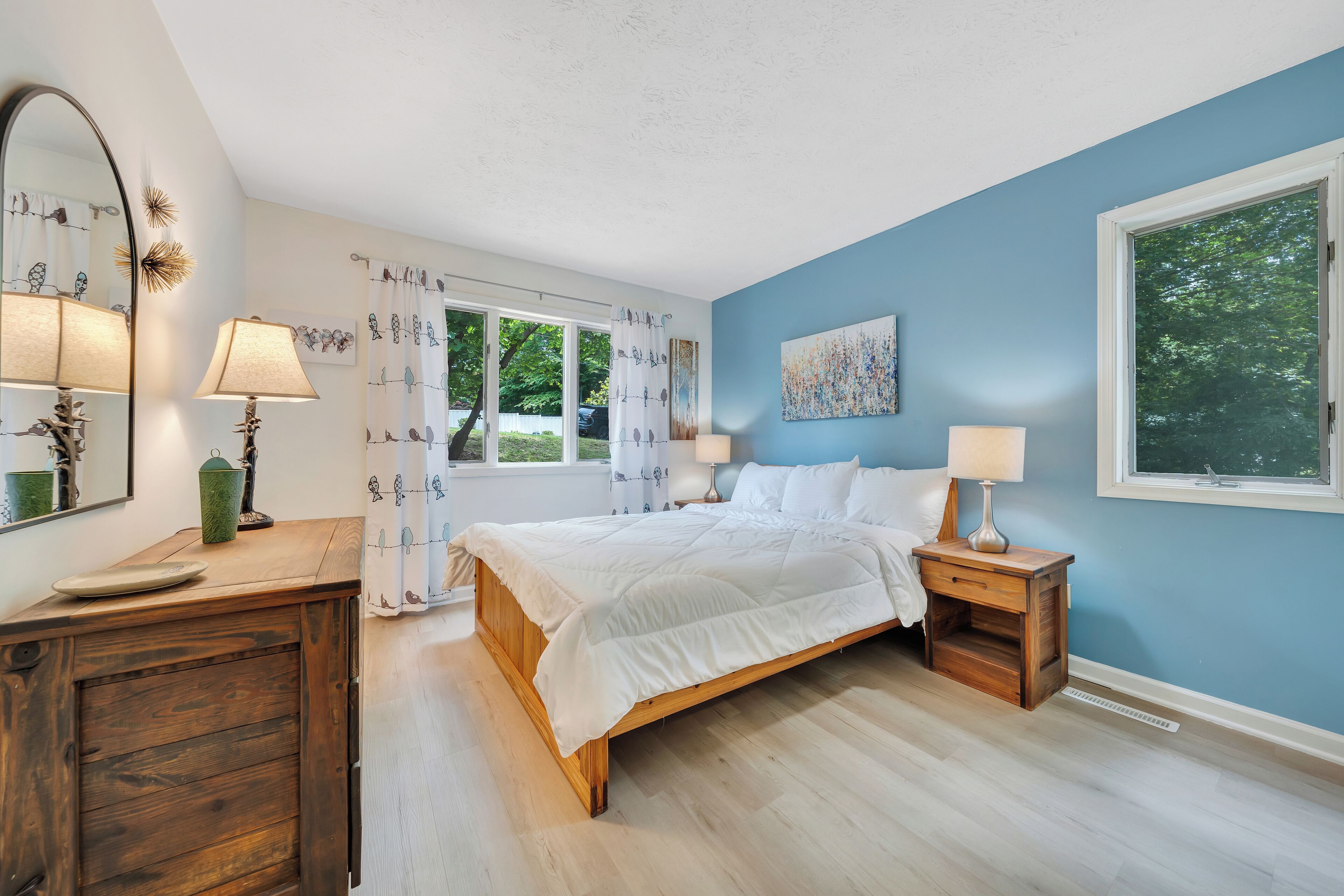 Nhà, nhiều giường, sân hiên (LAKE Sundance)