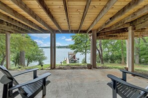 Terrace/patio - Sundance - Lakefront w/ Private Dock (Moneta)