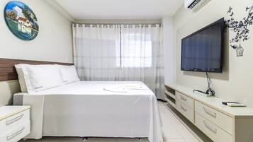 Apartment | Blackout drapes, free WiFi