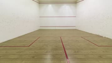 Apartment | Sports court