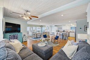 TV, table football, ping pong - Oceanfront Escape w Hot Tub & Game Room (North Topsail Beach)