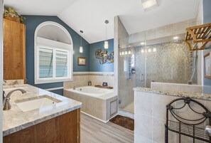 Towels - Oceanfront Escape w Hot Tub & Game Room (North Topsail Beach)