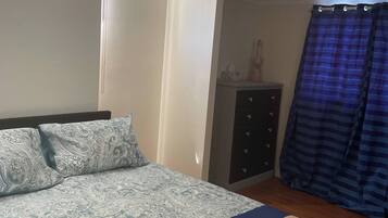 Zimmer, 2 Schlafzimmer, Terrasse | 2 Schlafzimmer