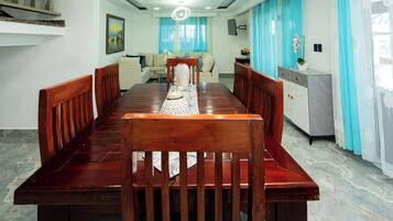 Comfort Villa, Bay View | Dining