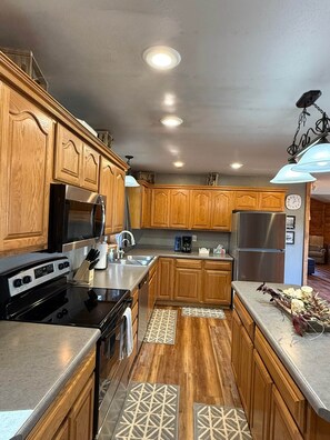 Unclassified image, 2 of 31, button - Lost Town Lodge-Central Deadwood, Trails & Pactola (West Pennington)