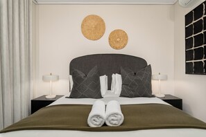 1 bedroom, in-room safe, iron/ironing board, Internet - Dolce Vita | Hotel Comfort Apartment (Cape Town)