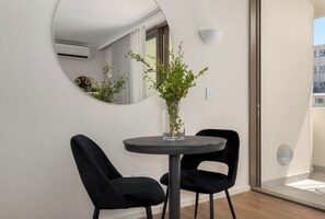 Dining - Dolce Vita | Hotel Comfort Apartment (Cape Town)