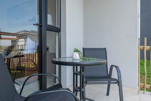 Outdoor dining - Bliss Ballito | Comfort and Style 2x Bedroom (Dolphin Coast)