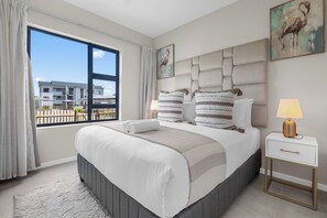 2 bedrooms, iron/ironing board, Internet, bed sheets - Bliss Ballito | Modern Apartment and Clubhouse (Dolphin Coast)