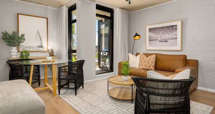 Modern Riverlands Apartment | Gym, Pool and Braai