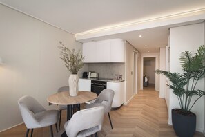 Dining - Sea Point Gem | Balcony and Central Location (Cape Town)