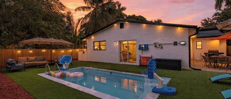 Hus (3 Bedrooms) | Pool | Utomhuspool
