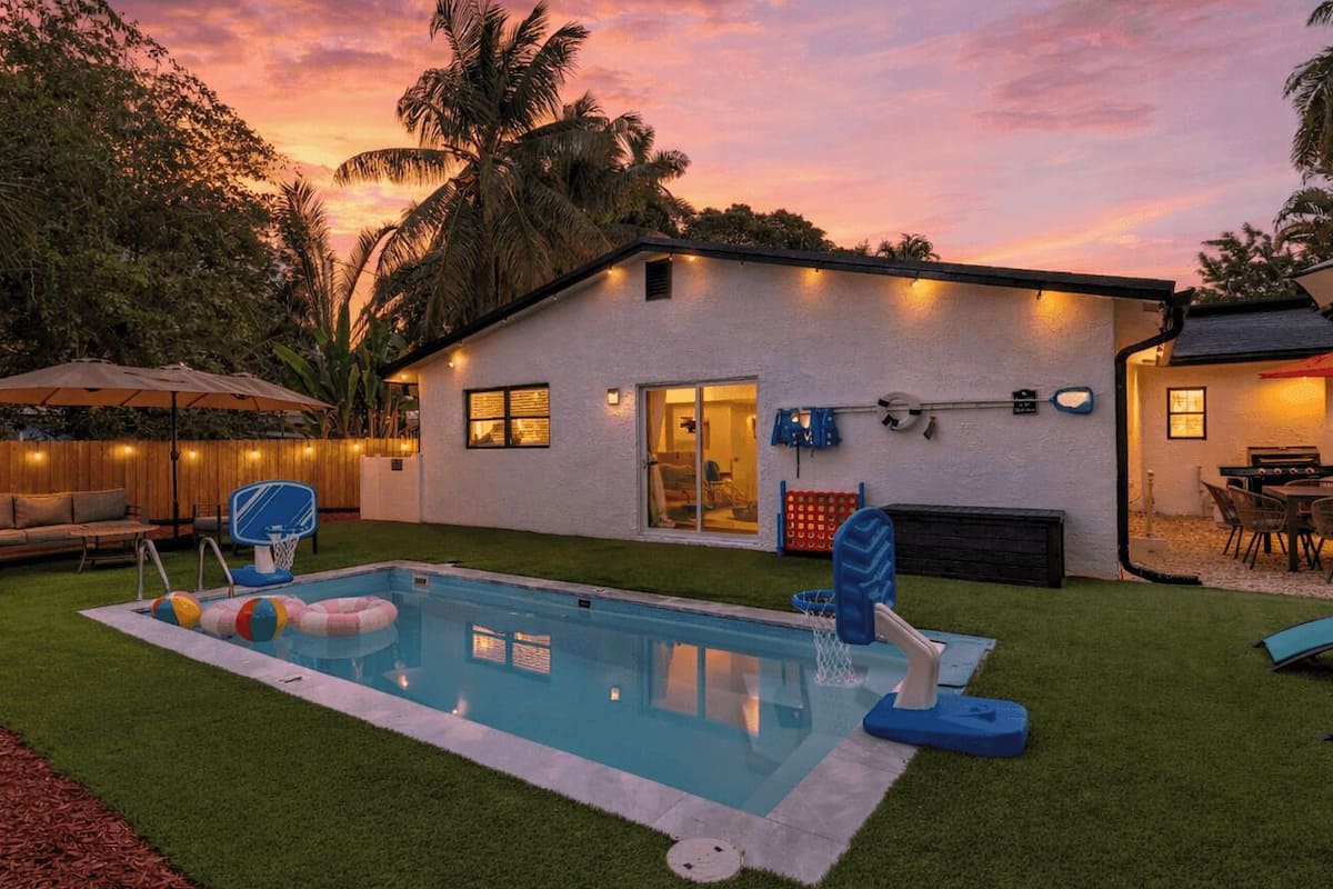 House (3 Bedrooms) | Front of property