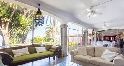 Home2Book Colonial Luxury Villa with Pool