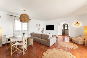 Interior - Home2Book Lanzarote Sunset & Jacuzzi House (Charco del Palo)