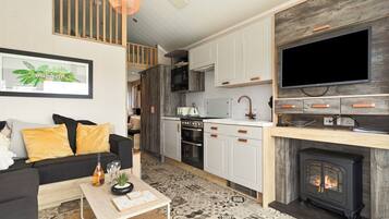 Smart-tv och eldstad