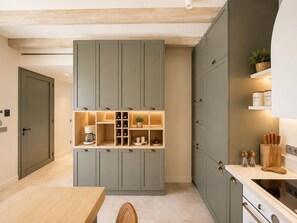 Fridge, microwave, oven, dishwasher - Villa Analidia Comfort (Koridallos)