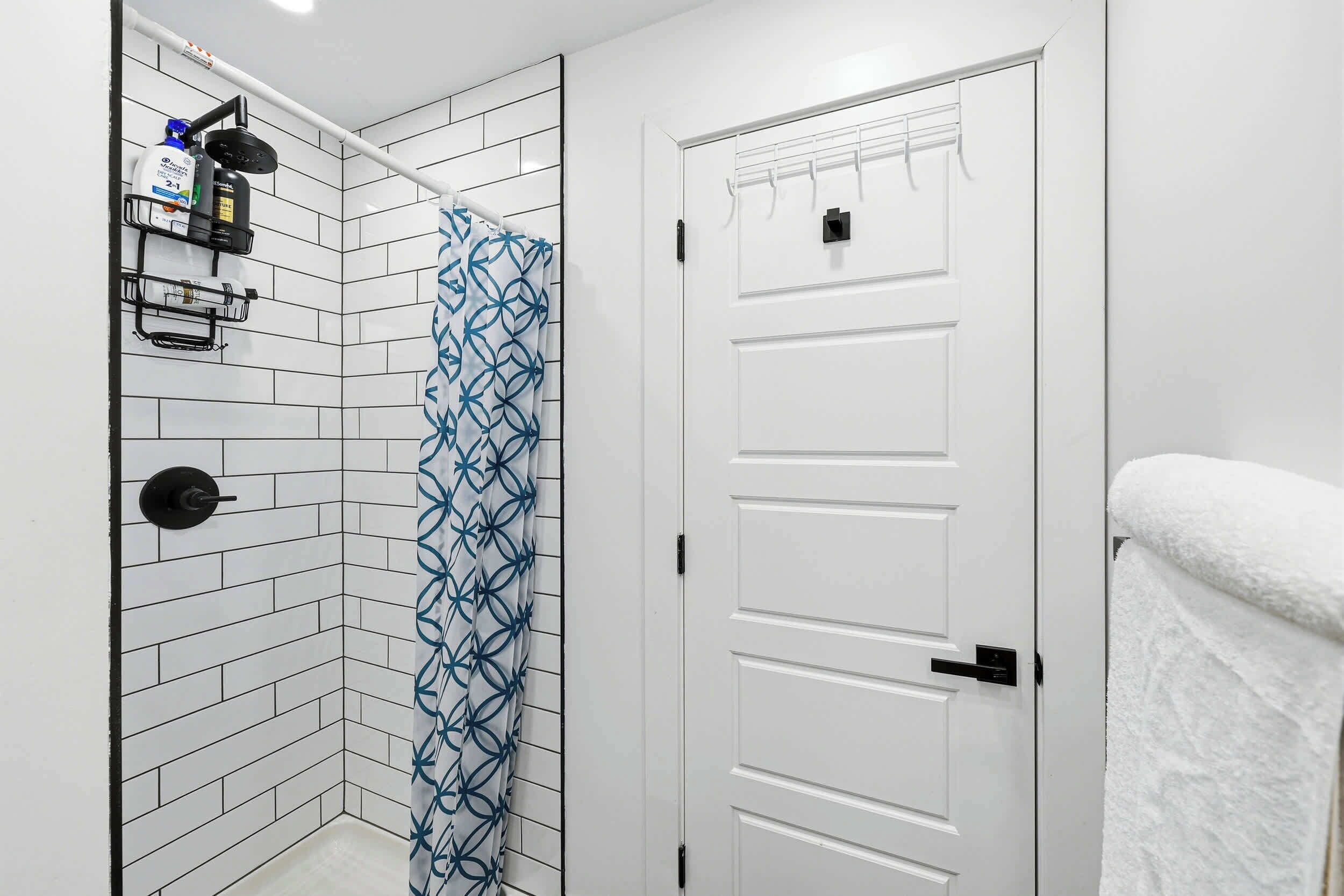 Douche, serviettes fournies