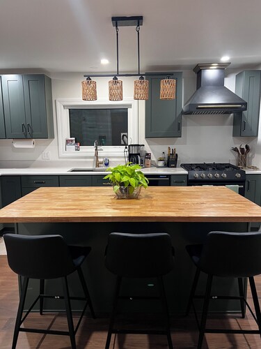 Newly renovated 3-bedroom house perfect for relaxing getaways with water access.