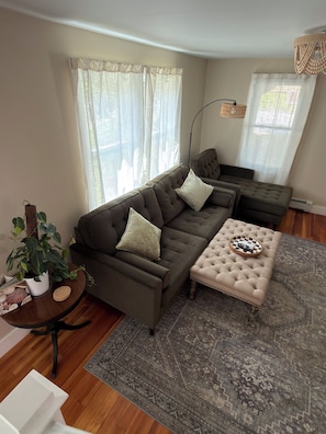 Smart TV, books - Charming Stylish & Cozy Coastal Retreat (Rockport)