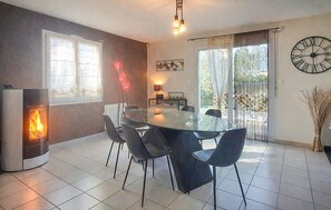 Dining - 2 bedroom awesome home in Binic-Etables-sur-Mer (Binic-Etables-sur-Mer)