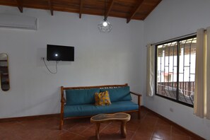 Smart TV - Cozy 1-bedroom house in beautiful Los Pargos with AC, WIFI and private parking (Los Pargos)