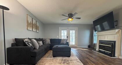 Fabulous 2-bedroom condo close to everything in Greenville