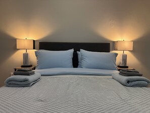 Fer et planche Ă repasser, Wi-Fi, draps fournis