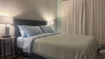 Fer et planche Ă repasser, Wi-Fi, draps fournis