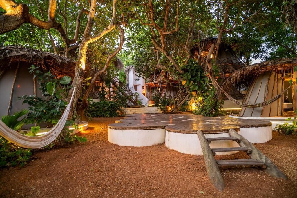 Mặt tiền nơi lưu trú