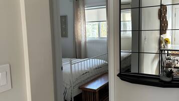 In-room safe, desk, iron/ironing board, free WiFi