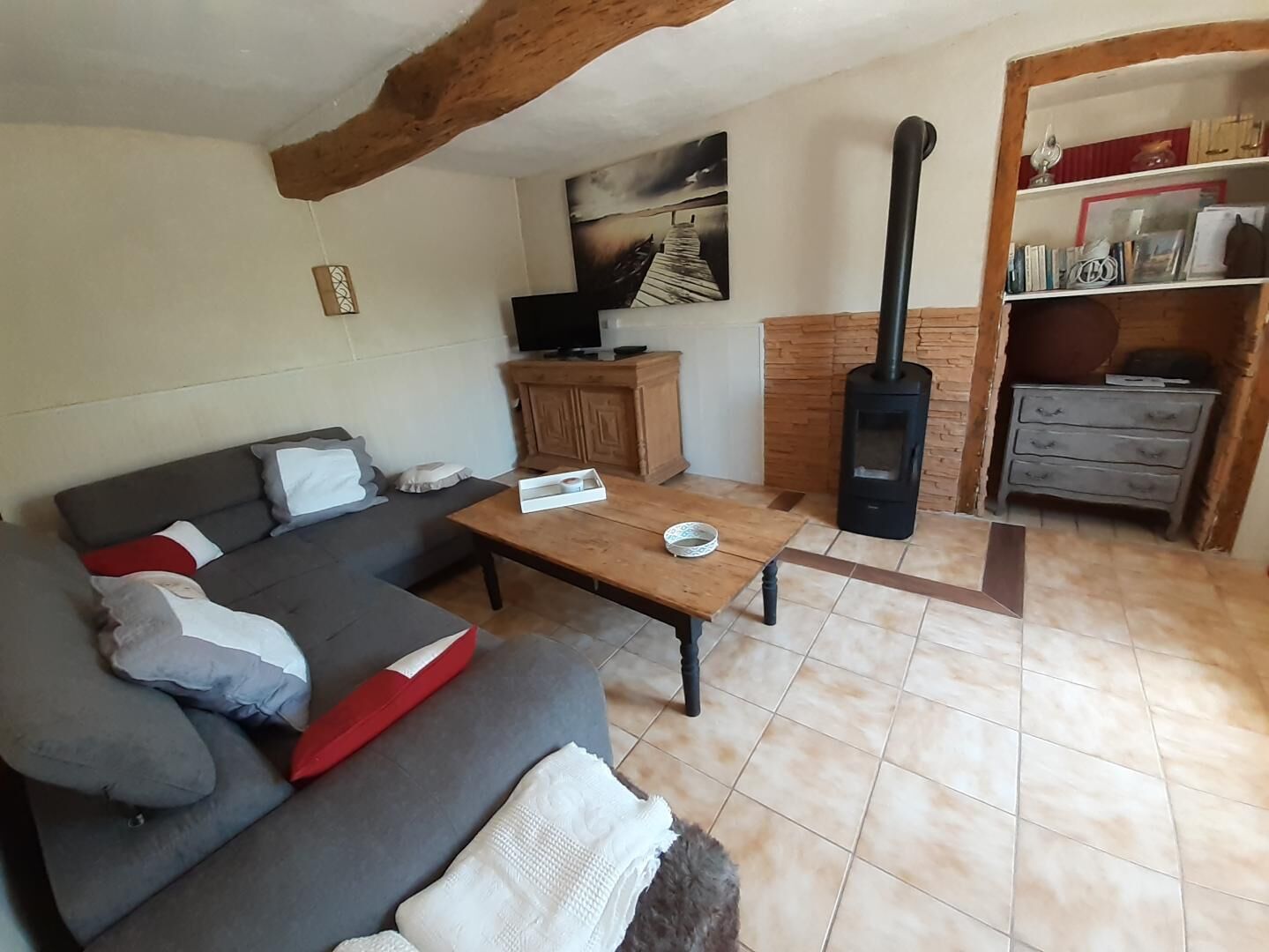 Télévision, cheminée