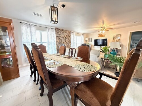 Spacious 5-bedroom house with private pool