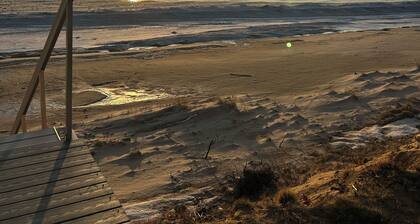 Cozy Lake Michigan Cottage- Perfect for relaxing picturesque lake stays