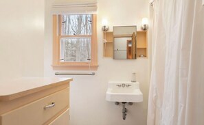 Hair dryer, towels, toilet paper