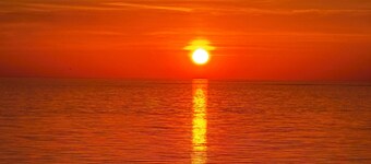 Cozy Lake Michigan Cottage- Perfect for relaxing picturesque lake stays