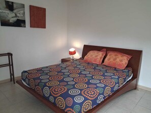1 bedroom, iron/ironing board, Internet, bed sheets - Seasonal rental (le Diamant)
