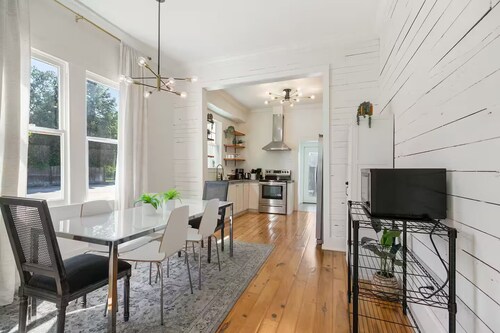 Charming, Historic Cottage in Downtown, Near LSU
