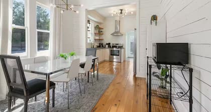 Charming, Historic Cottage in Downtown, Near LSU
