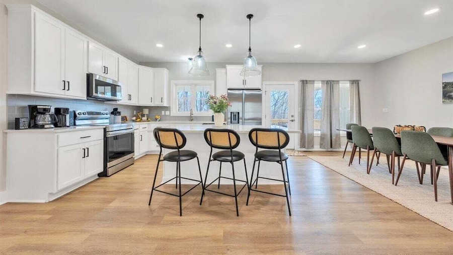 Lake Twin Cove - New!