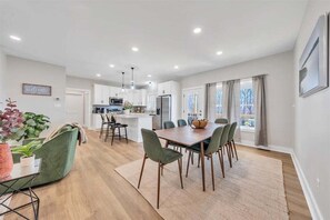 Interior - Lake Twin Cove - New! (Moneta)