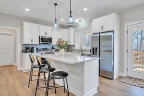 Nhà, nhiều giường, ban công (LAKE Twin Cove) | Bếp riêng